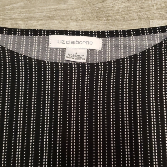 Liz Claiborne Stripe Top - Picture 2 of 3